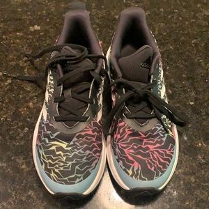 Girls adidas tennis shoes